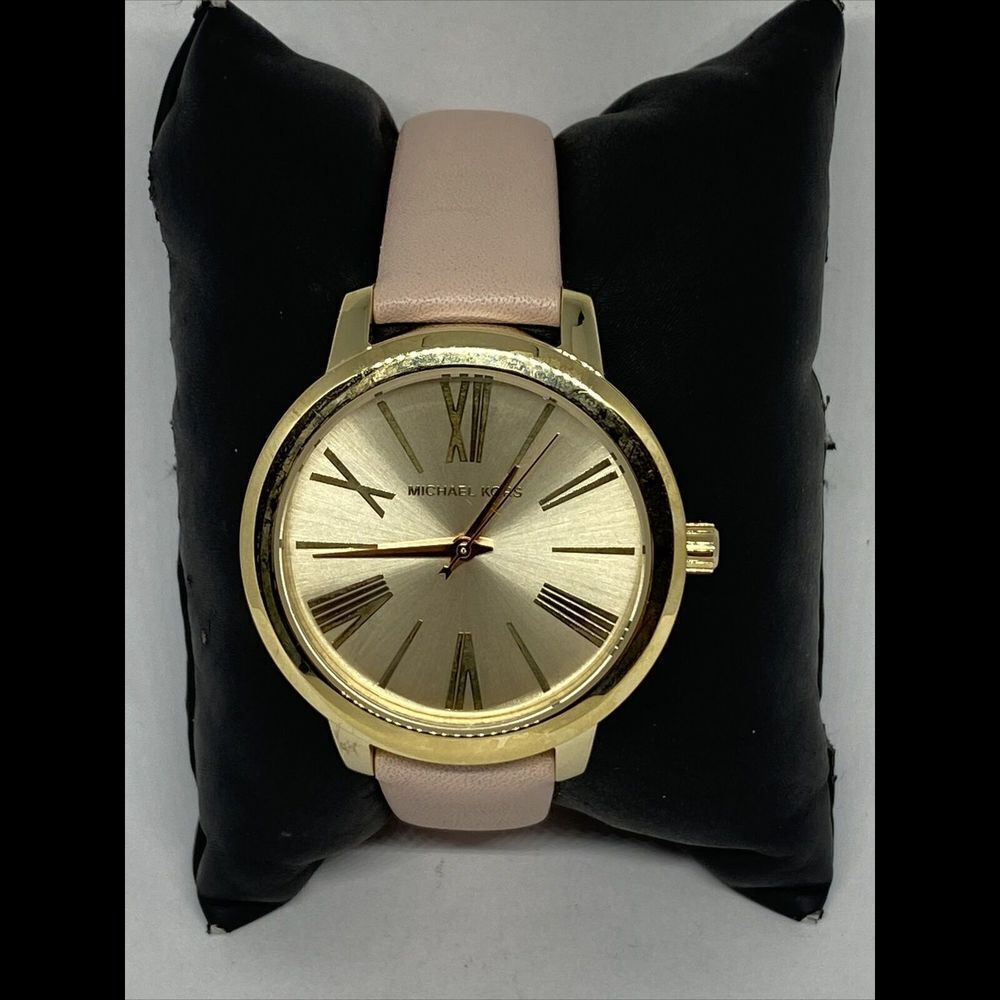 Michael Kors MK2558 Hartman Women's Pink Leather Analog Dial Quartz Watch UC797